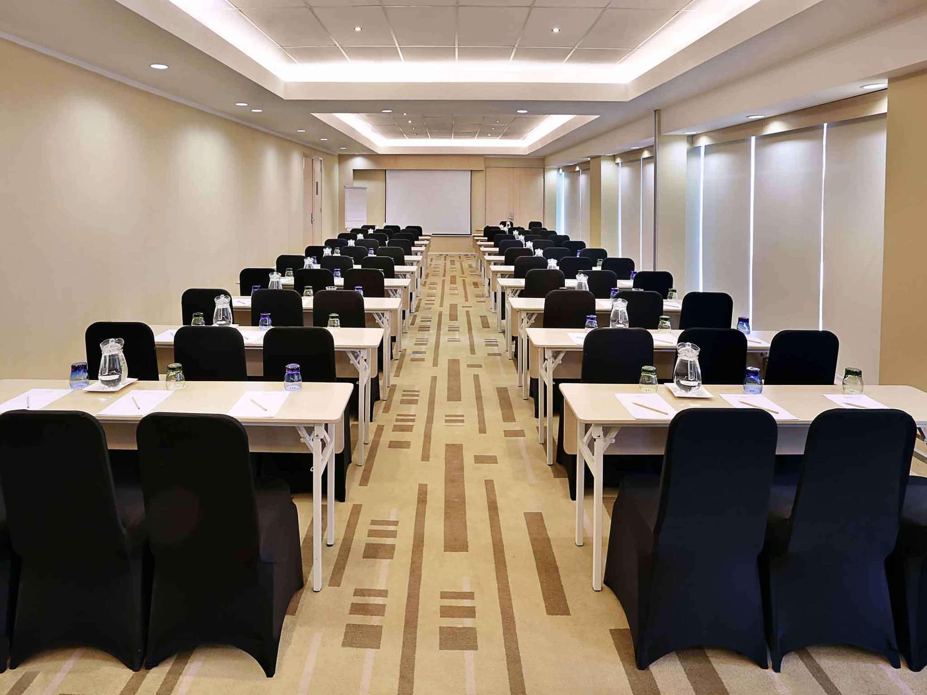 Mercure Jakarta Simatupang Jacarta Exterior foto