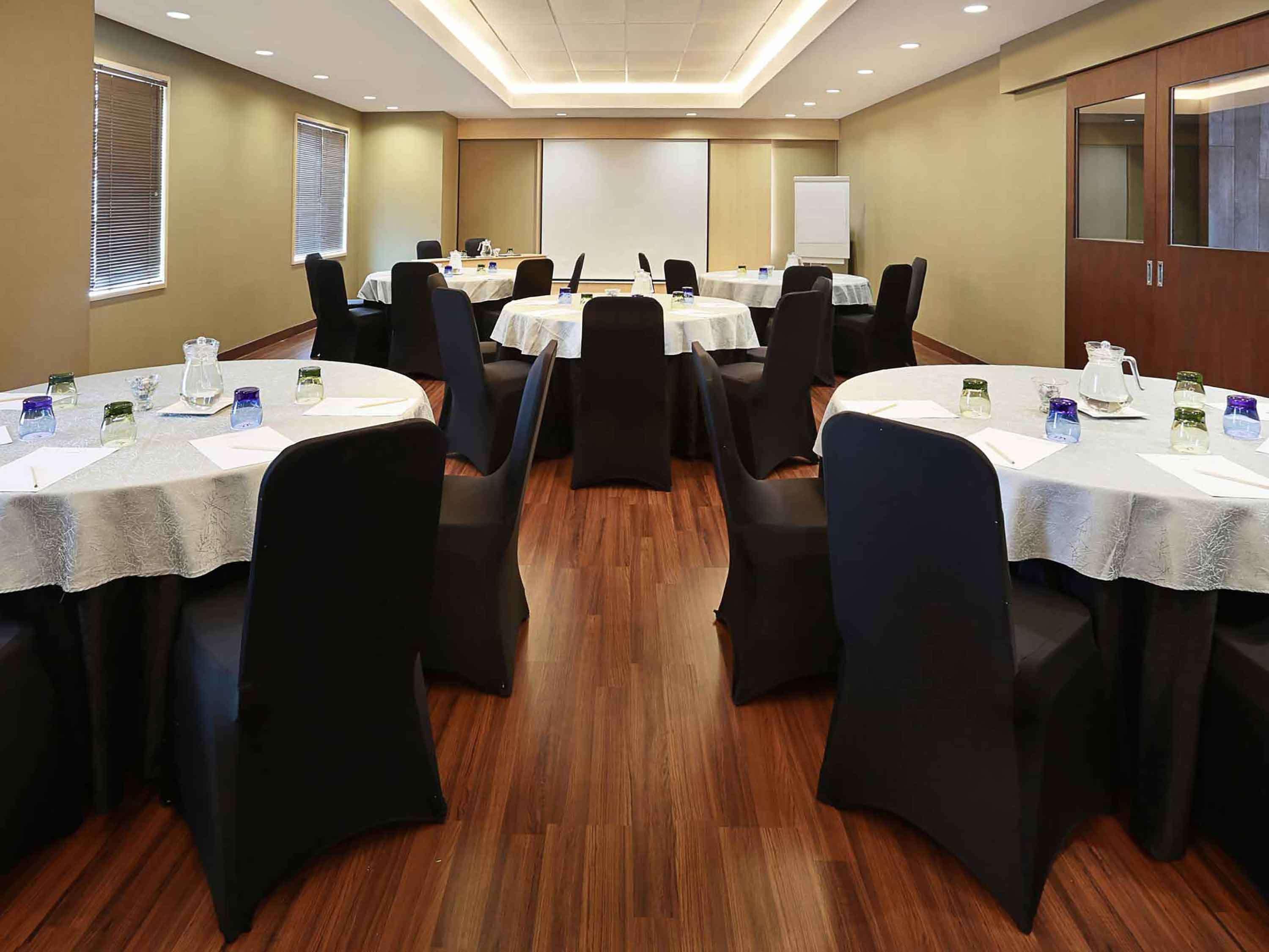Mercure Jakarta Simatupang Jacarta Exterior foto
