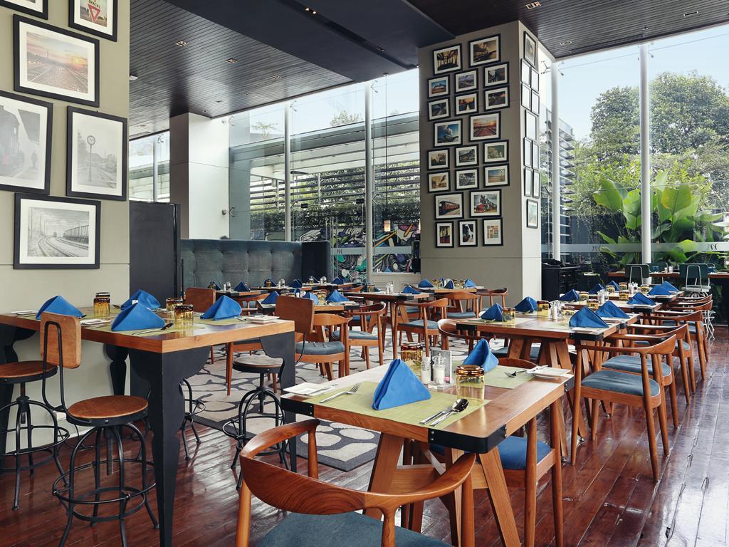 Mercure Jakarta Simatupang Jacarta Exterior foto